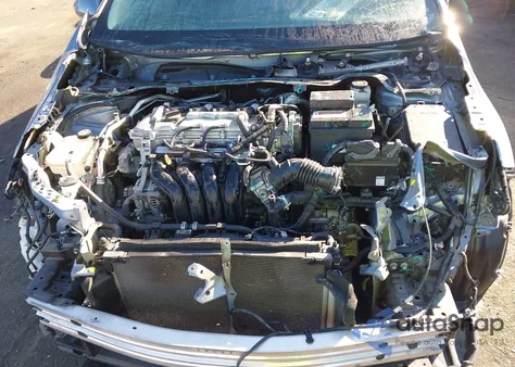 2021 Toyota Corolla Le из США, поврежденный, VIN 5YFEPMAEXMP195460